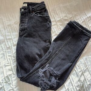 Abercrombie & Finch Dad High Rise Jeans
